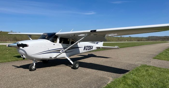 Cessna 172s weight and balance sheet